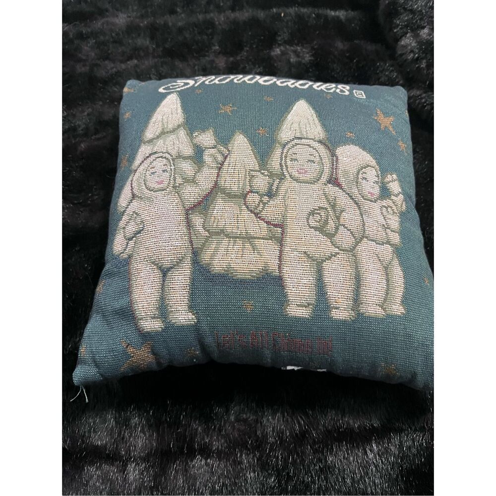 Department 56 Snowbabies Christmas Pillow